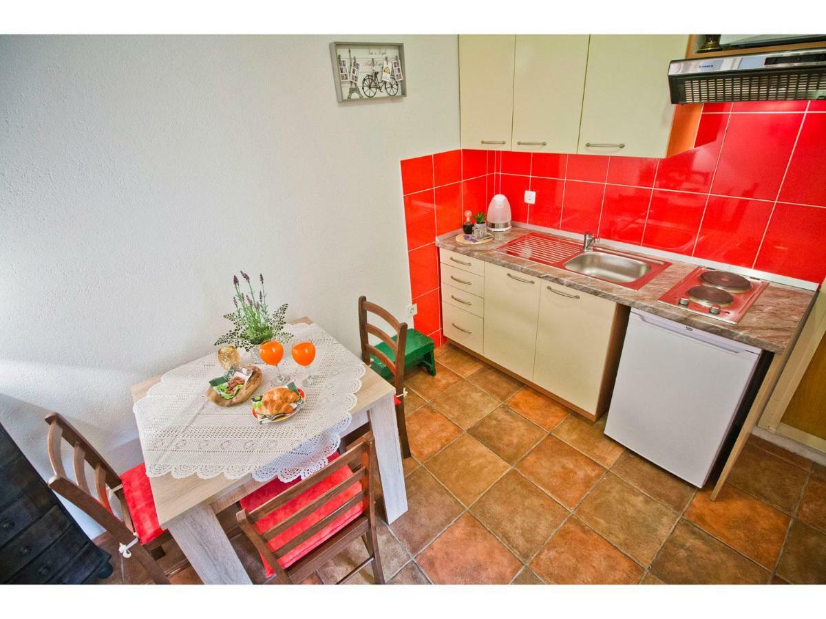 Double A Split Apartment Luaran gambar