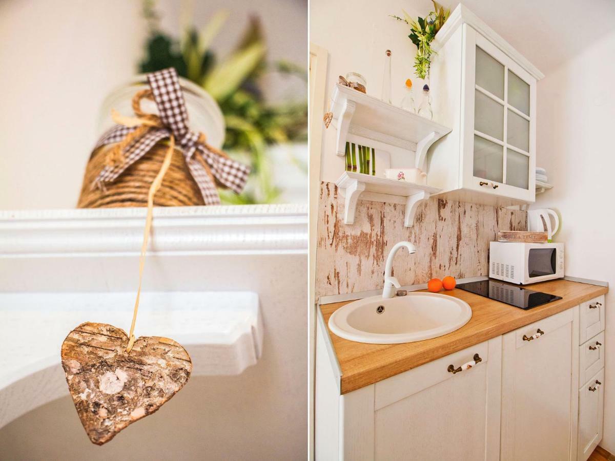 Double A Split Apartment Luaran gambar
