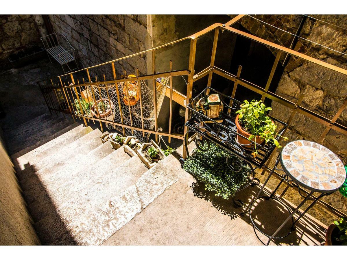 Double A Split Apartment Luaran gambar