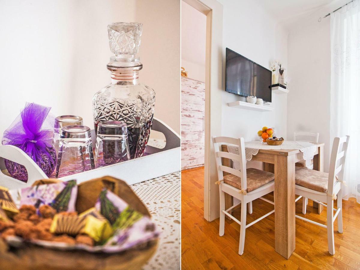 Double A Split Apartment Luaran gambar