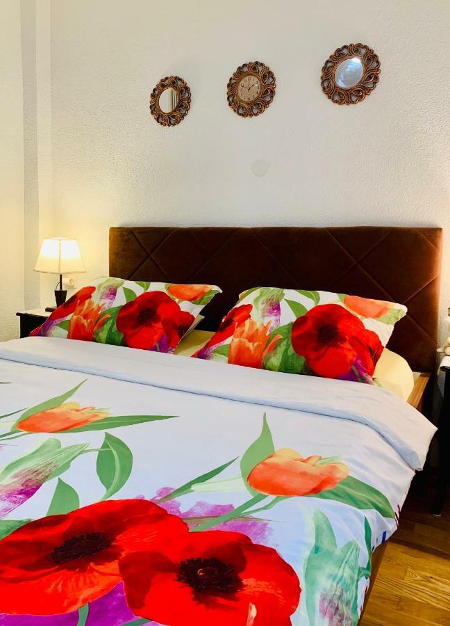 Double A Split Apartment Luaran gambar