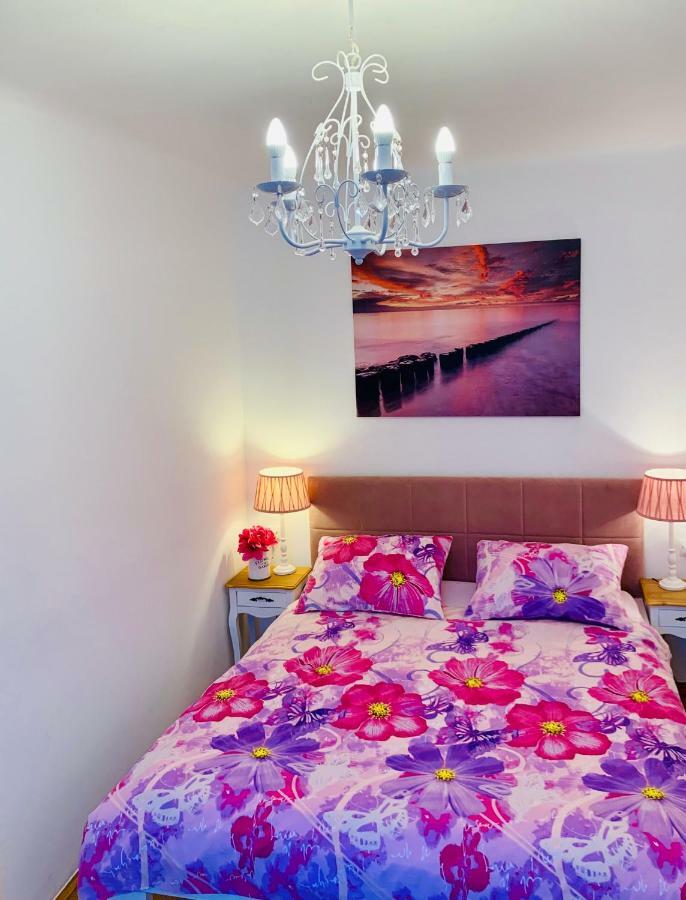 Double A Split Apartment Luaran gambar