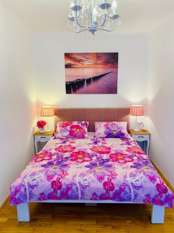Double A Split Apartment Luaran gambar