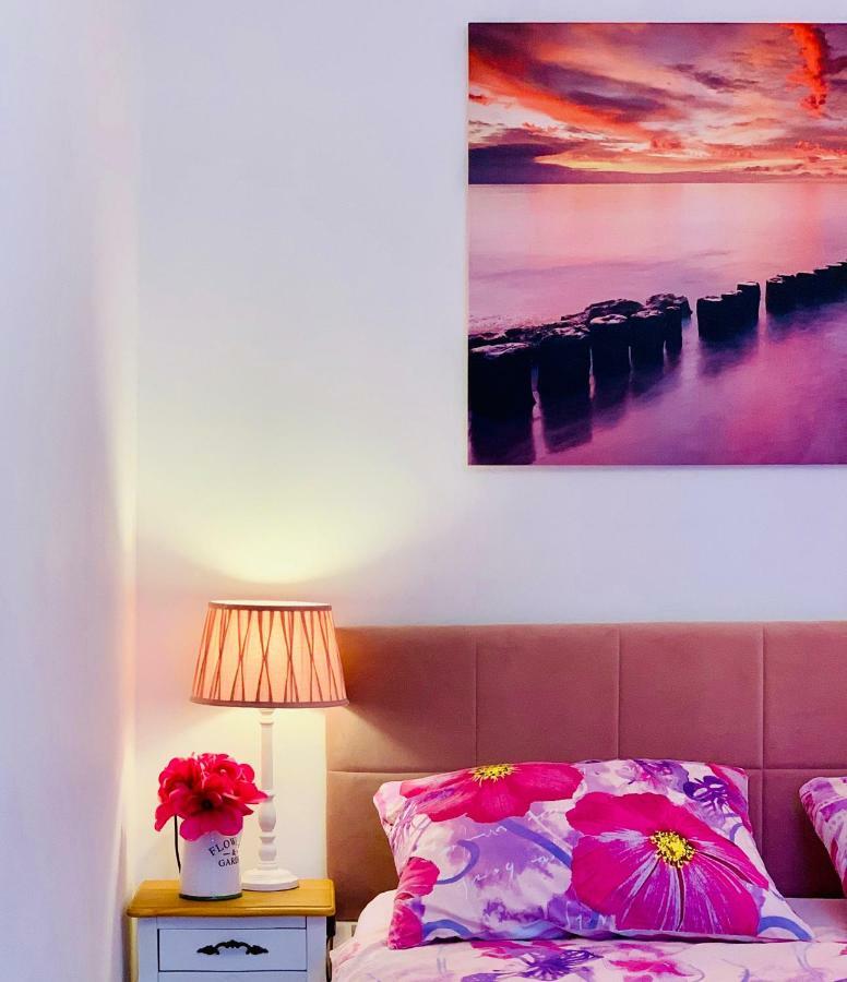 Double A Split Apartment Luaran gambar