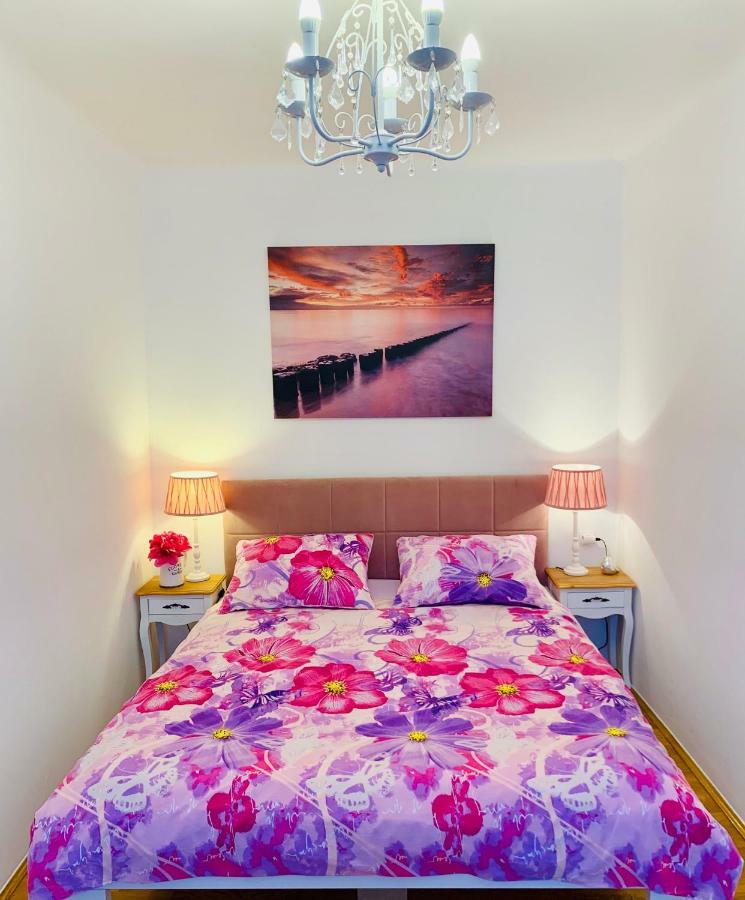 Double A Split Apartment Luaran gambar