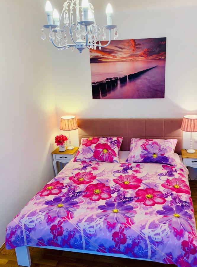 Double A Split Apartment Luaran gambar